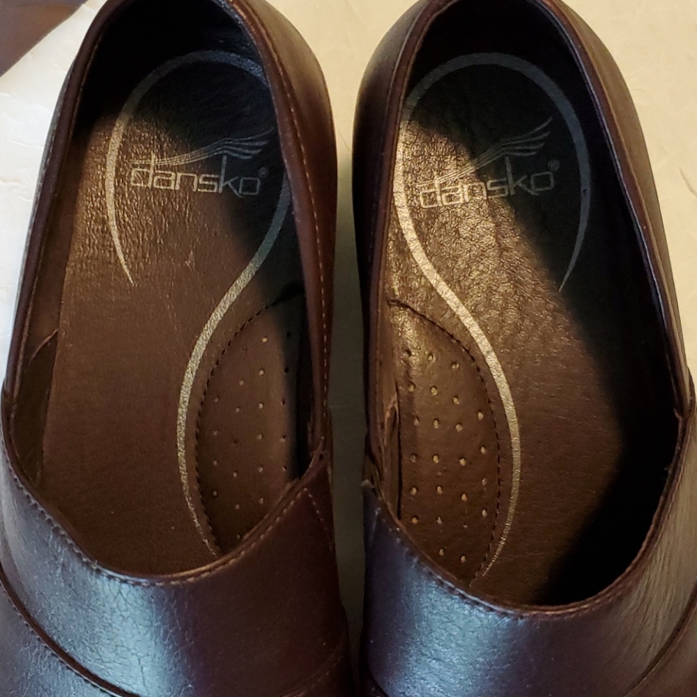 Clogs - Picture 2 of 6